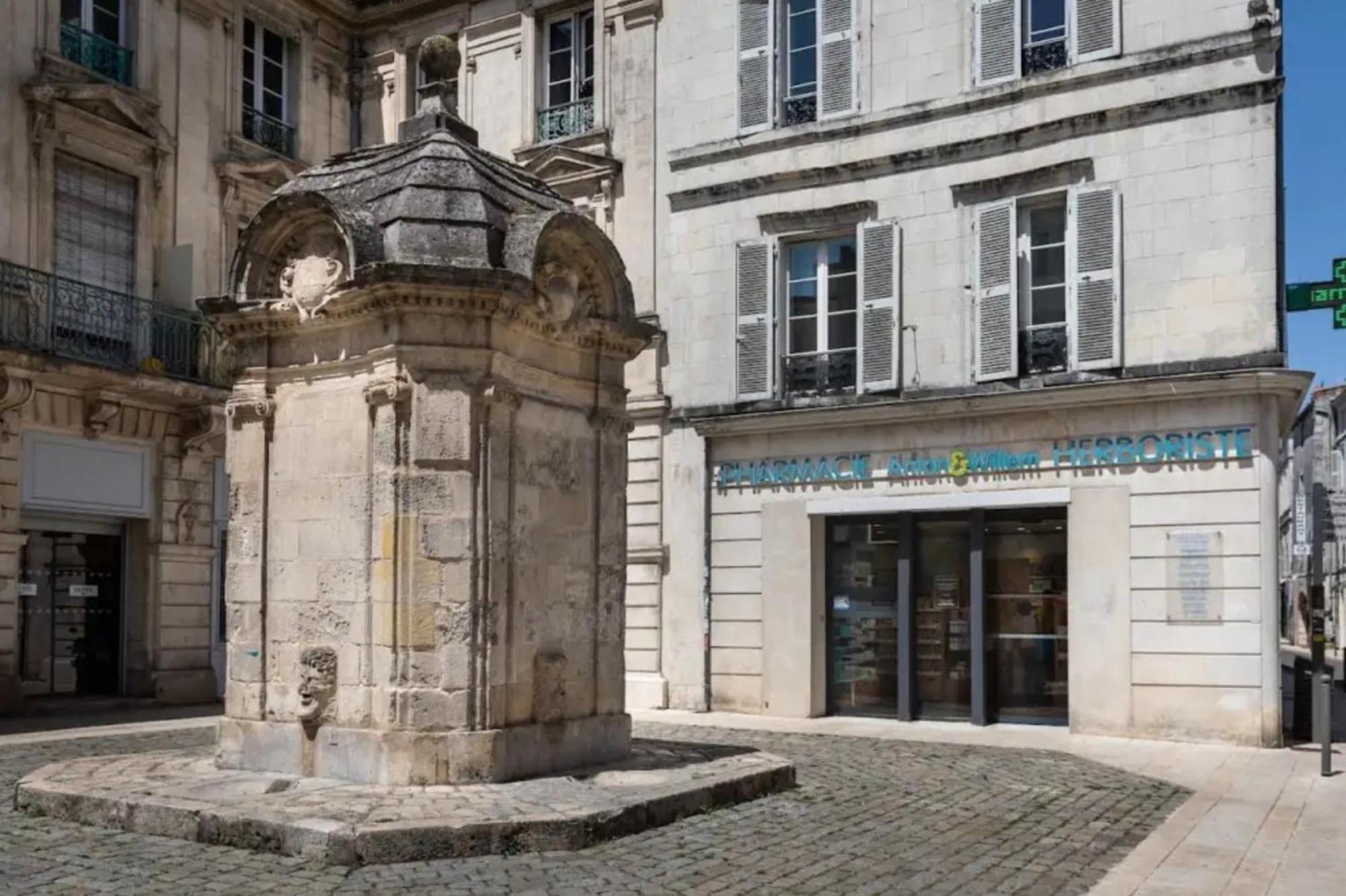 Les Apparts De Charly Duplex Cosy Au Marche Hyper Centre La Rochelle Tout A Pied Exterior photo